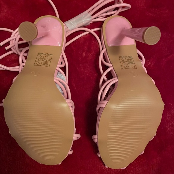 Pink Lace Heels - Picture 4 of 5